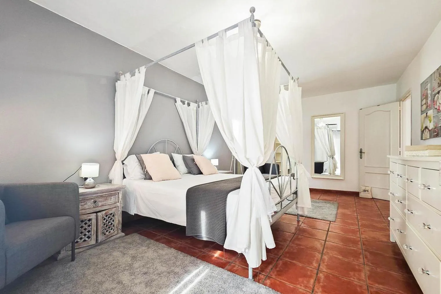 Villa Mercedes Cala Llonga  0*, Cala Llonga (Ibiza)